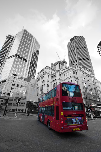 Grattacieli e bus-Londra