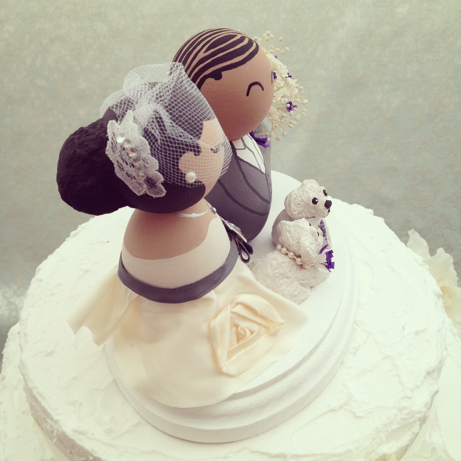 unique wedding cake toppers Custom Wedding Cake Toppers and Pets