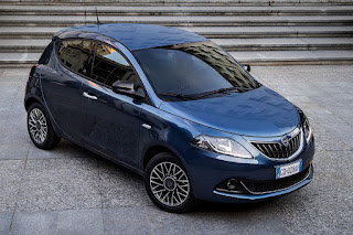 Lancia Ypsilon (2021) Front Side