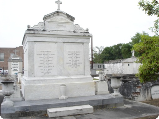 La Place, LA Tour 143
