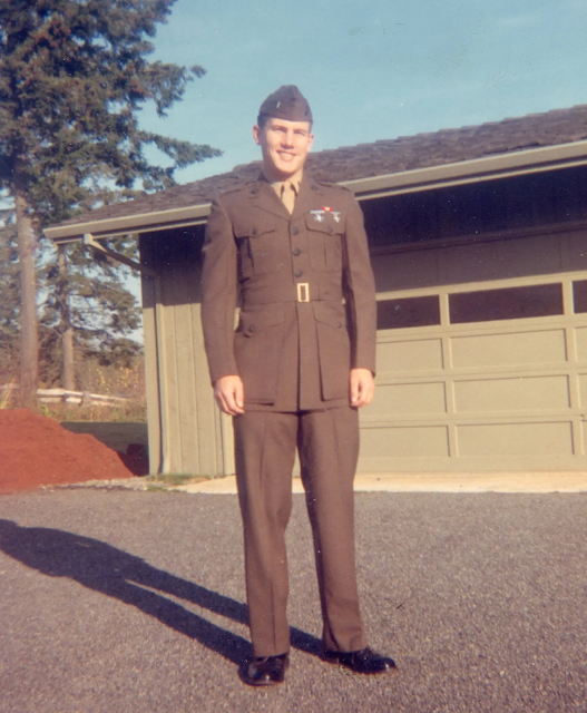 Karl Marlantes tại nhà ở Oregon ngay trước khi chuyển hàng sang Việt Nam năm 1968.