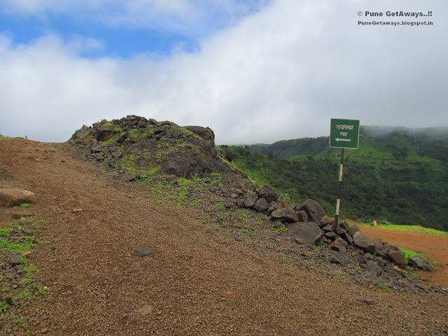 Pune Getaways .:. Raireshwar Kenjalgad Trek