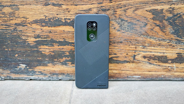6. Motorola Defy (2021)