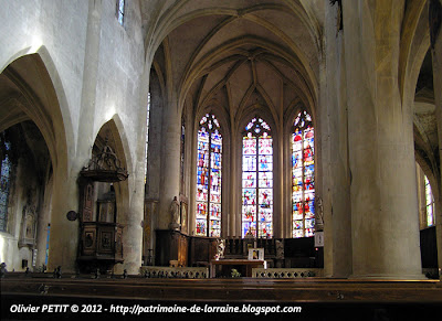 VEZELISE (54) - L'église Saint-Côme et  Saint-Damien (Intérieur)