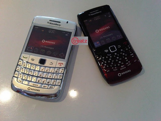 Blackberry Bold 9700 Black Vs