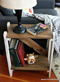 simple side table, barnwood, rustic farmhouse, family room, fusion mineral paint,https://goo.gl/HQ8AGd