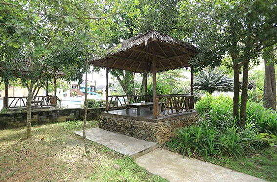 Taman di Dangau Resort Singkawang