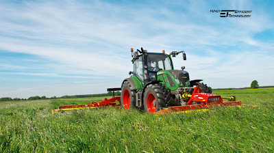 Fendt 500 Vario w pracy z kosiarkami FELLA