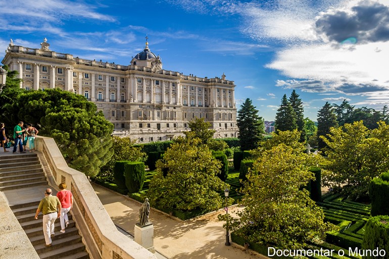 Jardins de Sabatini; Palácio Real de Madrid; Palácios Reais de Espanha