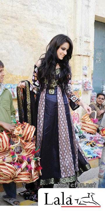 Lala Hot Print Lawn Fancy Collection !
