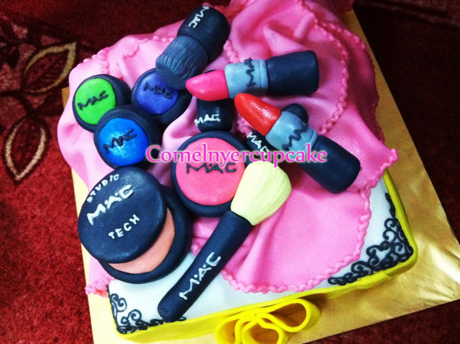 Comelnyercupcake: Kek Hantaran Make-up