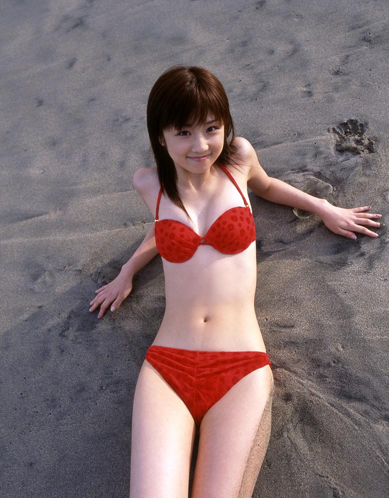 yuko ogura sexy bikini photos 01