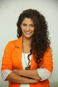 saiyami kher sizzling pics-thumbnail-6