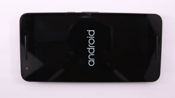 Huawei Nexus 6P dễ dàng bị bẻ cong, có phải là sự thật?