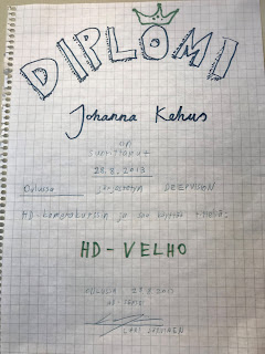 Itse kirjoitettu diplomi "HD-velholle"