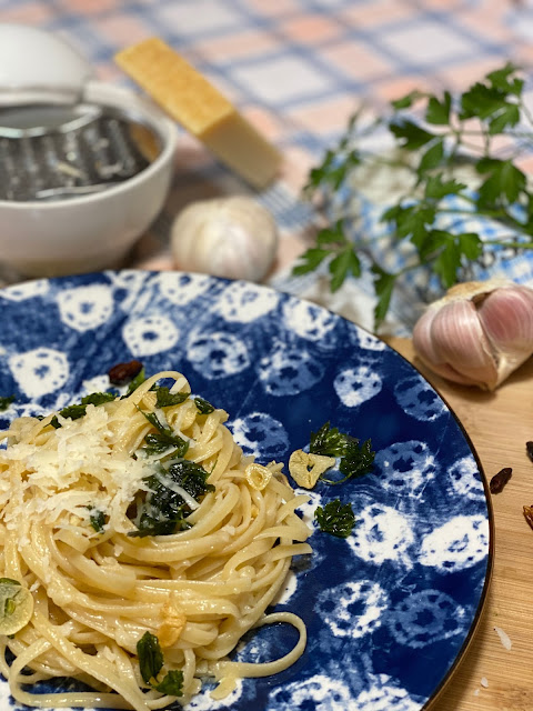 Tagliatelle "aglio e olio e peperoncino" (ajo, aceite y guindilla)