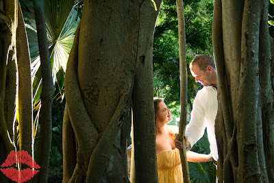 Between the trees photo session with nice light at playa de carmen