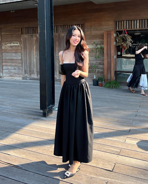 Jess Thanchaya Inprasert – Most Beautiful Thailand Transgender Girl Style Outfit Clothes in Black Midi Dress