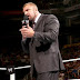 Triple H convida Floyd Mayweather e Connor McGregor para o RAW