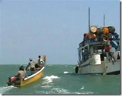 2009-01-16T123244Z_01_ACAE50F0YUR00_RTROPTP_2_OEGTP-SOMALIA-PIRATES-MH7