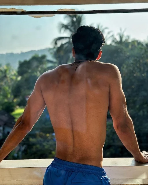 Back of Sexy Men