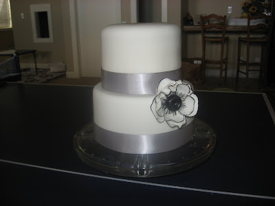 Black and white wedding cake chic cake Floral Cake Las Vegas Wedding