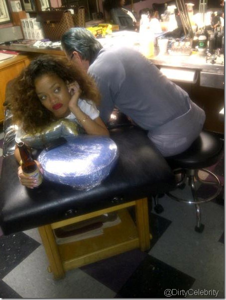 rihanna-tattoo-thug-life-2