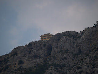 Akçahisar'daki Bektâşî Tekkesi, bir Sarı Saltuk makâmıdır (Arnavutluk)