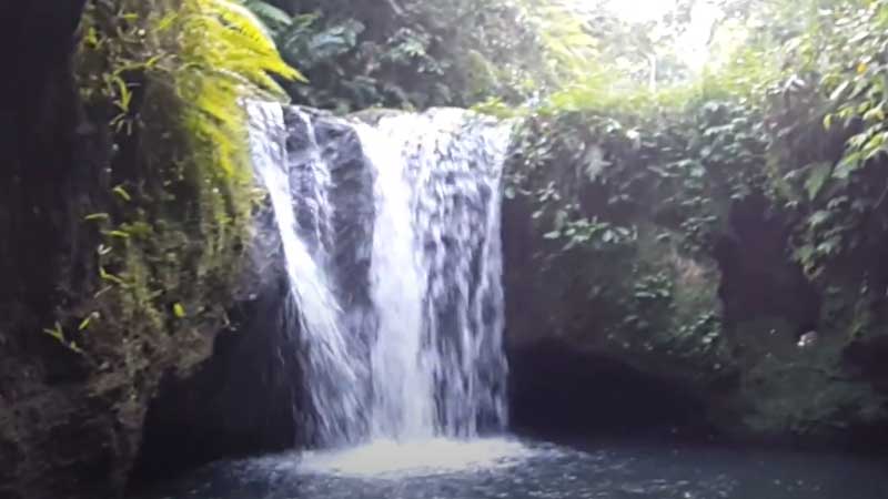 Air Terjun di Bangli