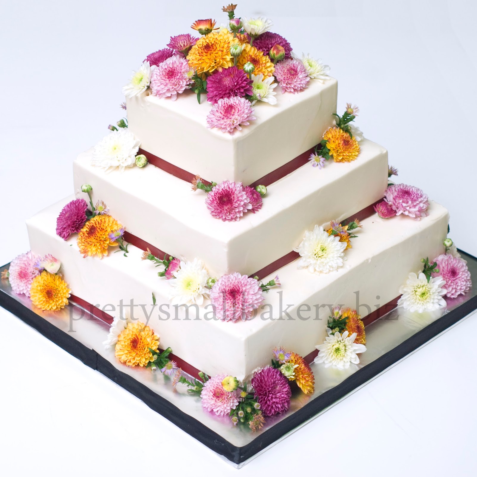 KEK KAHWIN TIGA TINGKAT - Prettysmallbakery