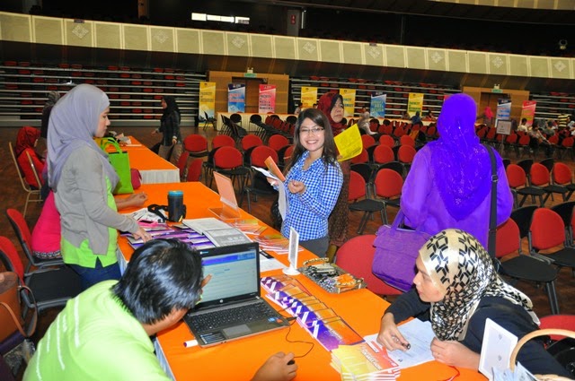 (Gambar) sekitar event "POSTGRADUATE STUDENTS: GRAB THEM 