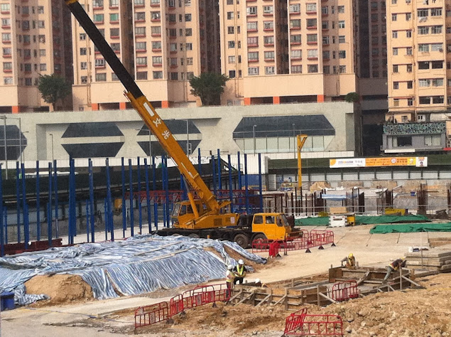 Nissan Diesel Crane @Lower Ngau Tau Kok Estate Construction Site, Kowloon Bay 2013 #Nissan Diesel  #合記(文光)吊機 #九龍灣 #牛下 #九龍灣牛頭角下邨地盤 #香港 #HK