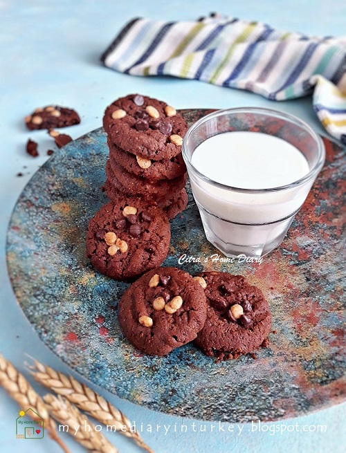 Crunchy Crispy Chocolate Chips Cookies. Recipe with video . | Çitra's Home Diary. #chocolatechipcookies #cookierecipe #resepkuekeringlebaran #kurabiyetarifi #cocochipcookie #chocolatecookie