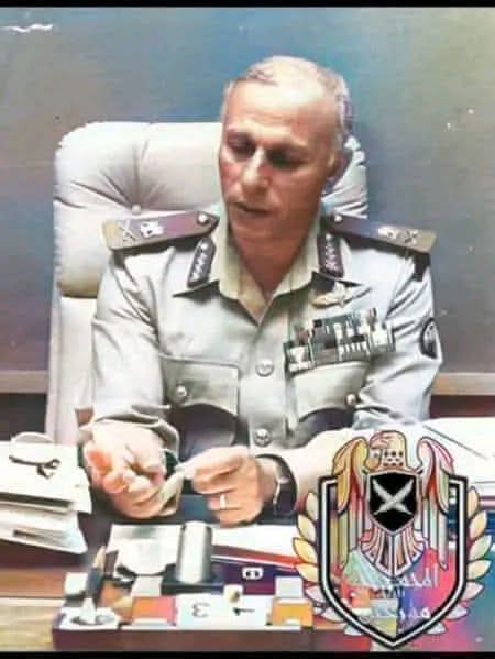 الحديث عن اللواء السيد الشافعى - قائد اللواء الخامس مشاة من الفرقة 19 الجيش الثالث الميدان - الناشر المصري
