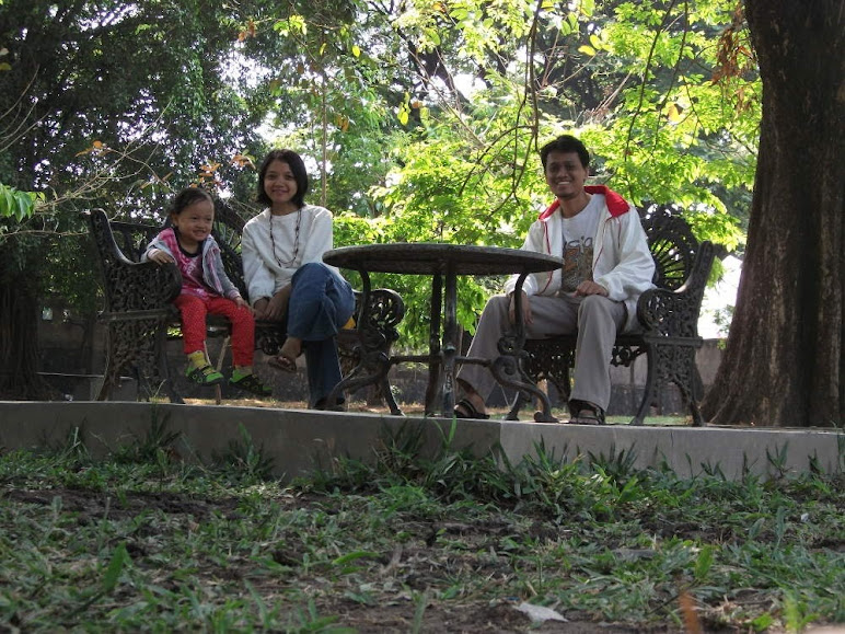 Taman Balekambang is a cozy place to chat or do nothing, after all