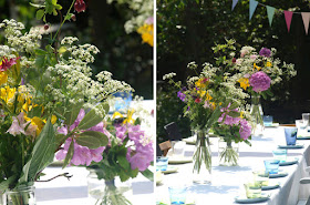 Vilde blomsterbuketter til havefester