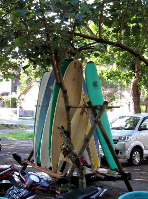 surfing in Batu Karas