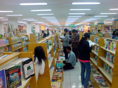 Perpustakaan Awam di Shopping Mall - JIWAROSAK.COM