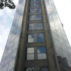 Desarrollo Red de Colaboraciones de Confianza con (compartimos trabajo y honorarios profesionales), lo importante es el cliente..GANAR GANAR GANAR:  - Colegas - Amigos Bancarios - Comerciantes - Pymes, Presidente, etc - Corredores Inmobiliarios - Franquicias Inmobiliarias  Milagros Fernández Asesor Inmobiliario Certificado Gerencia Inmobiliaria MFDINERO 0212.4223247/ 04123605721