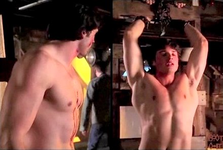 [tomwelling+tied.jpg]