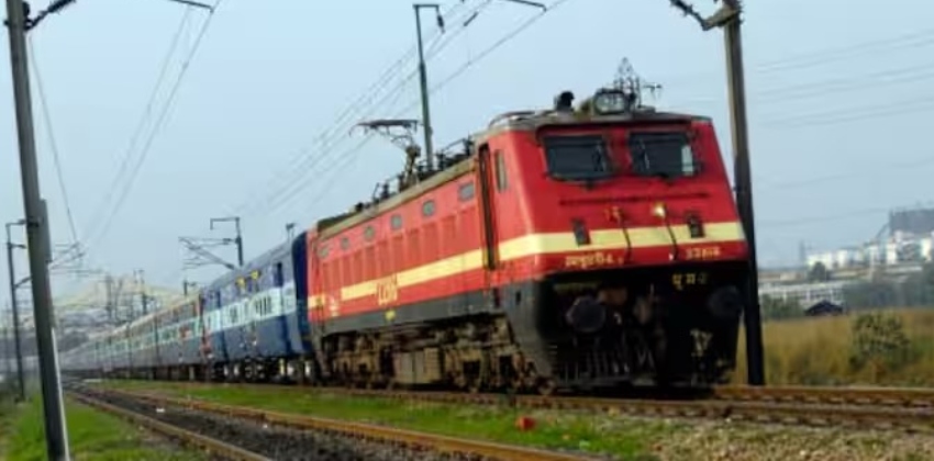 ആലപ്പി – കണ്ണൂർ എക്സ്പ്രസ് പയ്യോളി സ്റ്റേഷനിൽ നിർത്താതെ പോയി