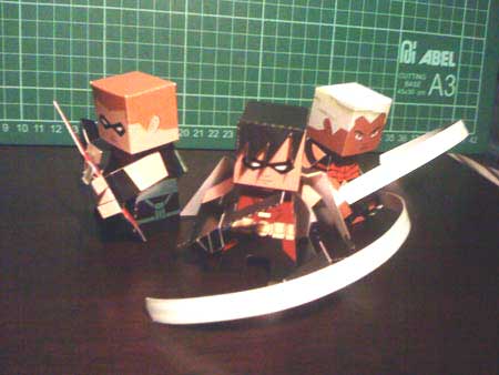 Young Justice Robin Papercraft