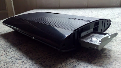 Como trocar o HD do PS3 Super Slim