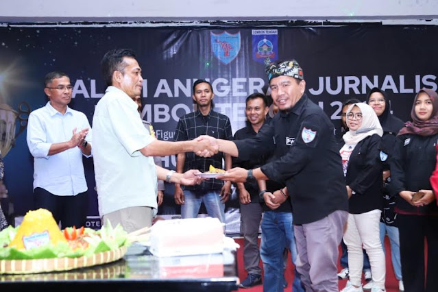 Malam puncak anugerah jurnalis Lombok Tengah berlangsung meriah