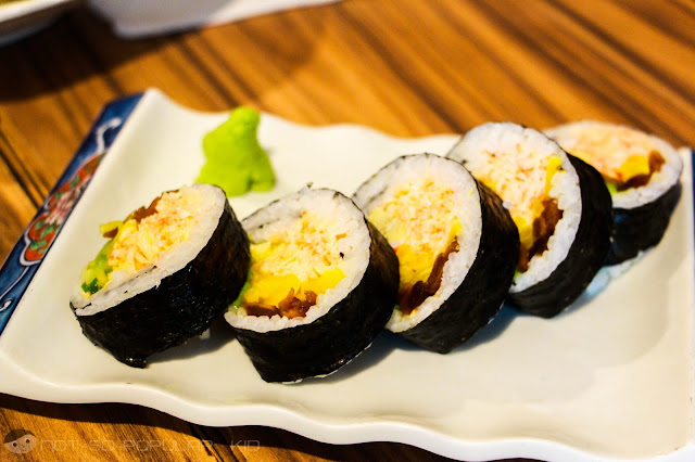 The Superb Futomaki Rolls of Woo Galbi