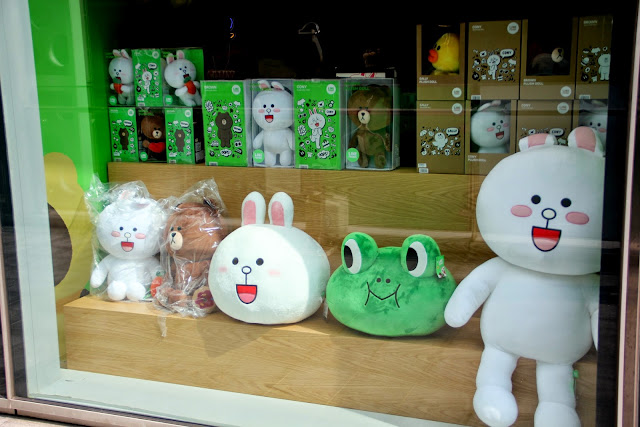 台北 LINE FRIENDS STORE 微風松高店