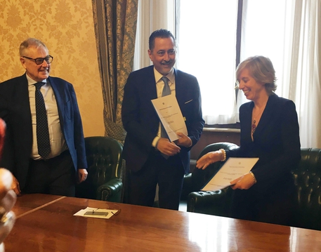 Scuole Basilicata: Firmato protocollo da ministro Giannini e governatore Pittella