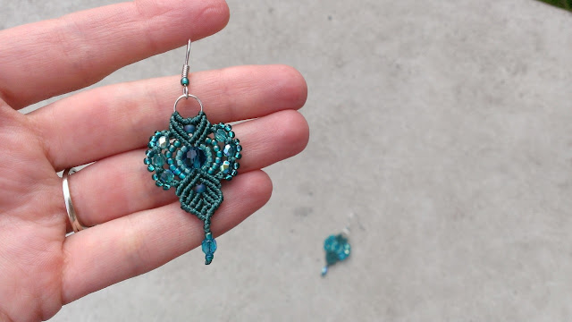 Micro macrame earring in teal