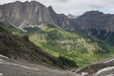 View from Val de Mezdi back toward Colfosco.