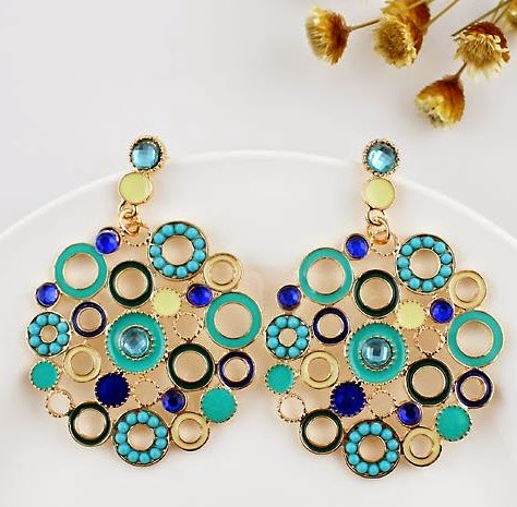 http://www.sheinside.com/Green-Circle-Hollow-Earrings-p-166507-cat-1757.html